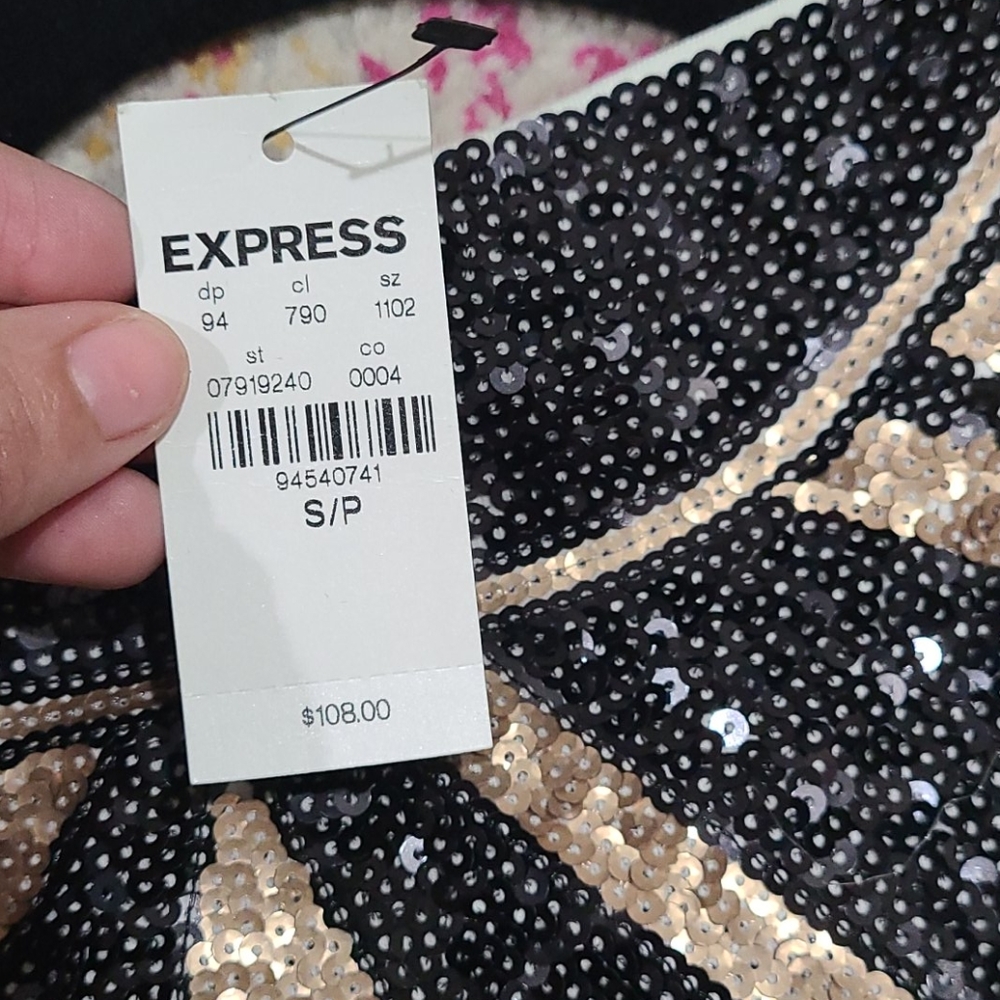 Express Dress - Picture 5 of 5